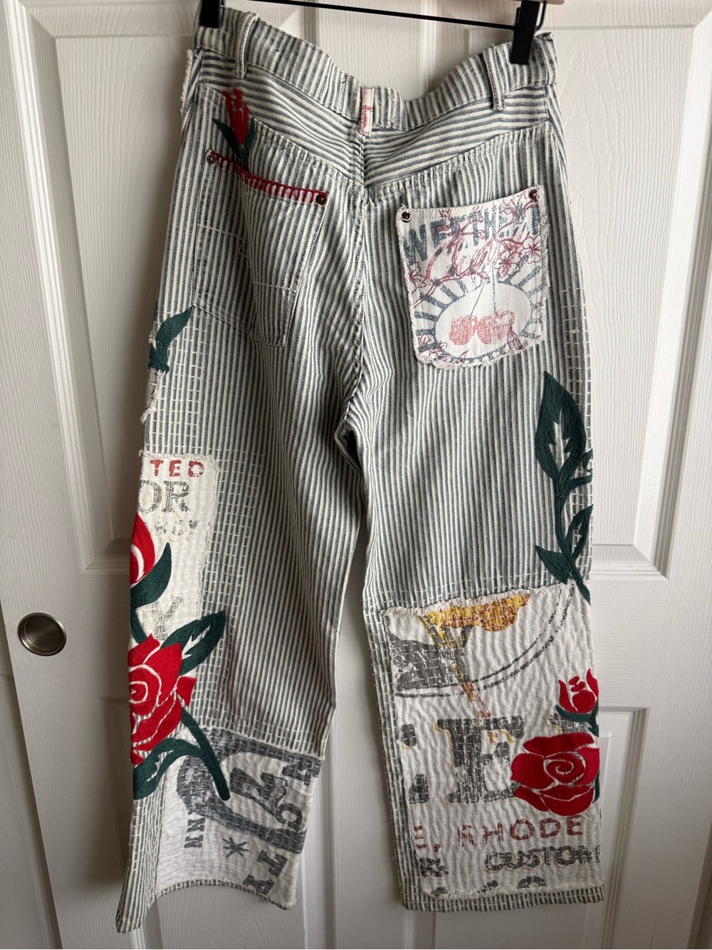 We The Free Lost And Found Boyfriend Jeans 28 Patchwork Floral - NWT - Picture 5 of 10